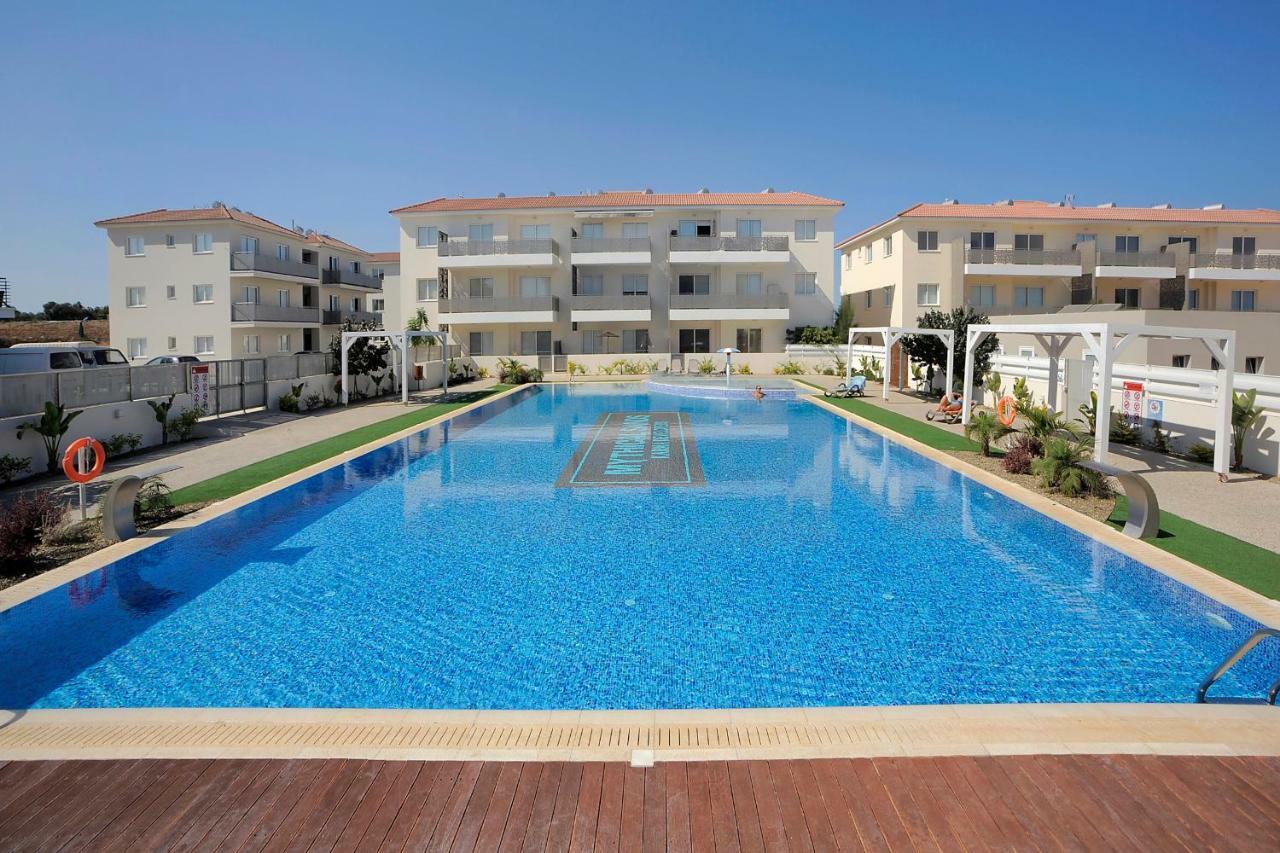 Mythical Sands New Luxury Apartment Paralimni Exterior photo